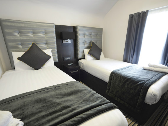 A spacious twin room at The 29 London (fka Airways Hotel)