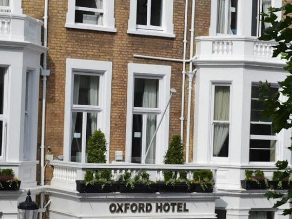 Oxford Hotel London, Außenansicht