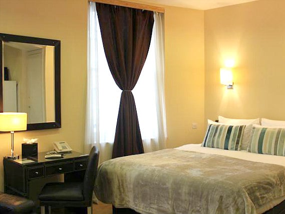 Ein Doppelzimmer im Royal Chulan Hyde Park Hotel