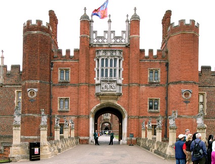 Buchen Sie ein Hotel in der Nähe von Hampton Court Palace