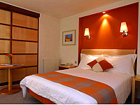 A double room at Aerodrome Hotel Croydon