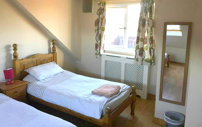A twin room at Tony's Place Bed and Breakfast