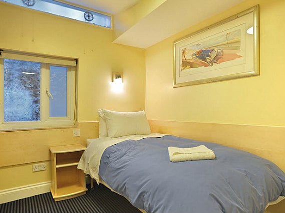 Une chambre simple à Jesmond Dene Hotel