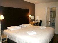 A typical Double ensuite room at Gatwick Belmont Hotel