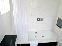 Relax after a long day exploring London in your own Jacuzzi
