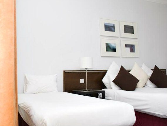 Triple rooms at Kensington Rooms Hotel are the ideal choice for groups of friends or families