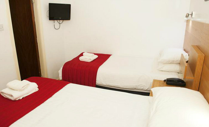 Une chambre avec lits jumeaux de Charing Cross Hotel