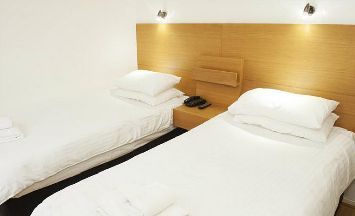 Une chambre avec lits jumeaux de Charing Cross Hotel