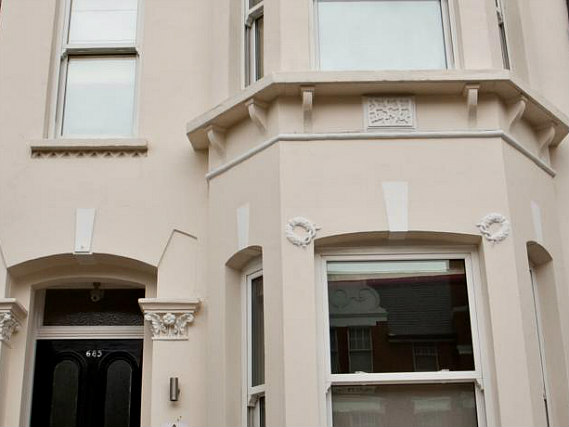 Clapham Guest House is situated in a prime location in Clapham close to Stockwell Skate Park