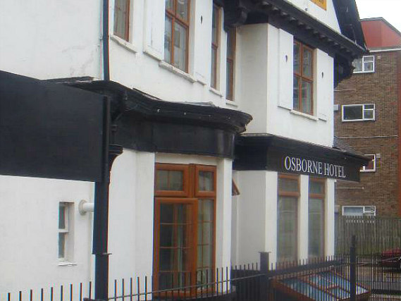 Osborne Hotel is situated in a prime location in Acton close to Acton Town Tube Station