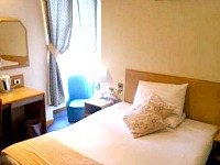 A typical double room at Devoncove Hotel Glasgow