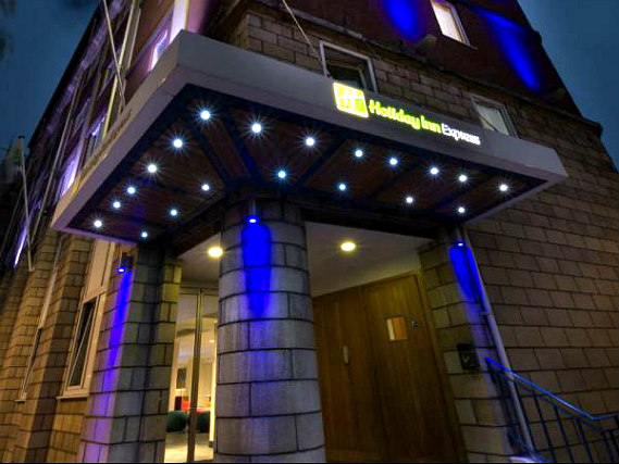 The exterior of Holiday Inn Express London Southwark