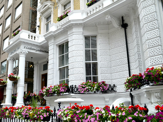 Lexham Gardens Hotel is located close to High Street Kensington Station