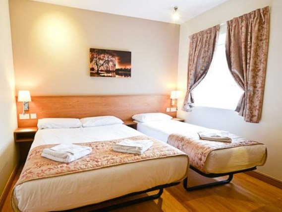 Triple rooms at Kings Cross Inn Hotel are the ideal choice for groups of friends or families