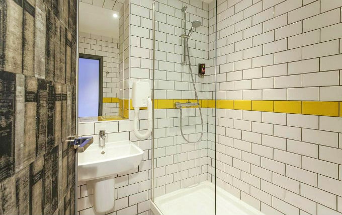 A typical bathroom at Ibis Styles London Leyton