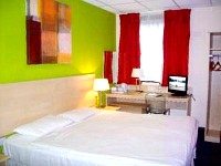 A typical double room at Ibis Styles London Leyton