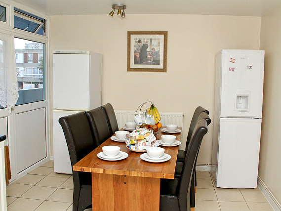 Get your day off to a great start with a continental breakfast at Julius Lodge Thamesmead