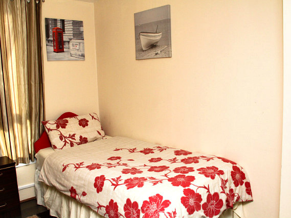 Single rooms at Julius Lodge Thamesmead provide privacy