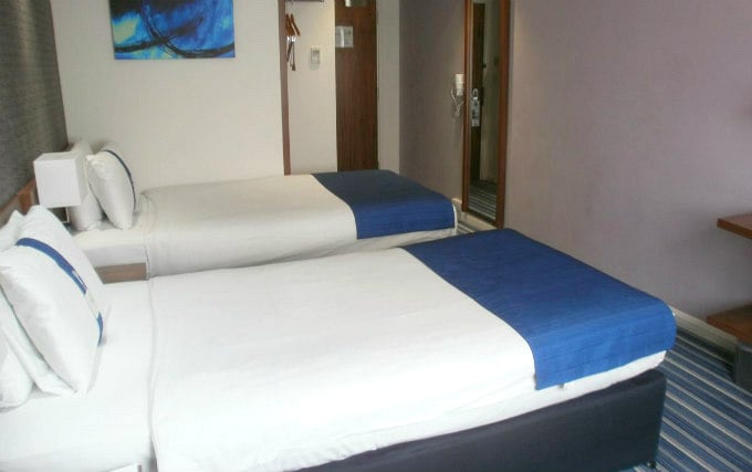 A twin room at Holiday Inn Express City