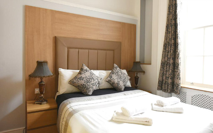 A comfortable double room at Linden House Hotel