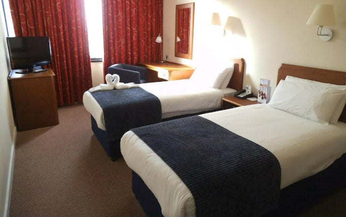 A twin room at Airport Inn Gatwick