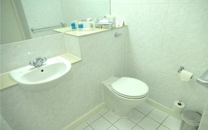 A typical bathroom at Airport Inn Gatwick