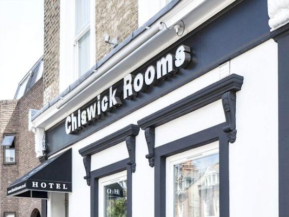 Chiswick Rooms is conveniently located near Hammermisht Apollo and close to Stamford Brook tube station