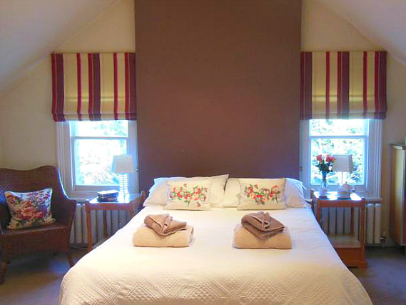 Get a good night's sleep in your comfortable room at BB London Organic