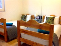A typical twin room at Kentish Rooms