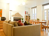 A lounge at Kentish Rooms