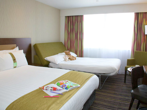 Triple rooms at Holiday Inn London Wembley are the ideal choice for groups of friends or families