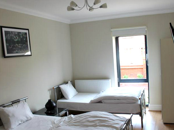 A twin room at London Apartments at Romford is perfect for two guests