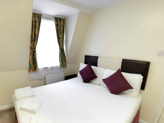 Double room at Victoria Station Hotel