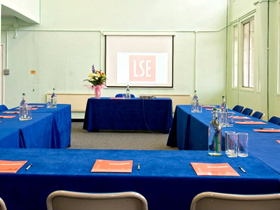 Business guests will appreciate the conference room at Bankside House TopFloor