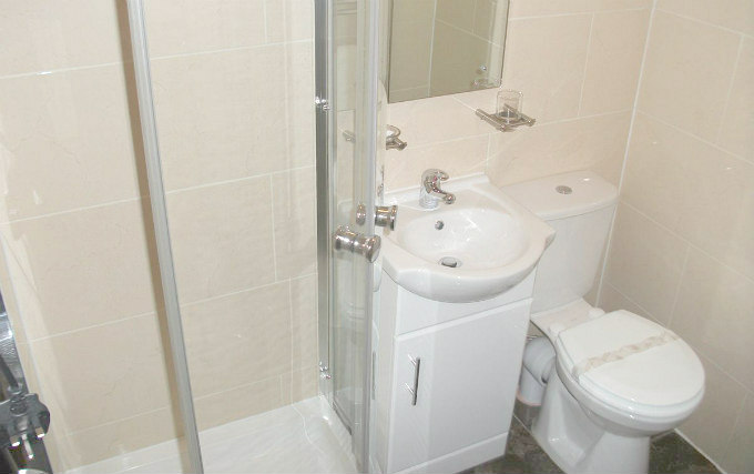 A typical shower system at King William Hotel