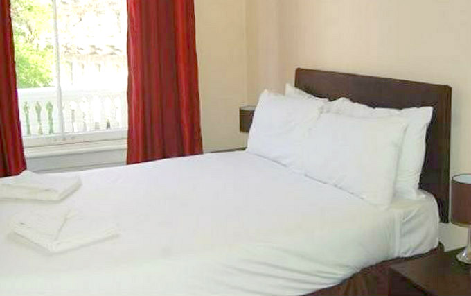 A double room at Leinster Gardens Apartments