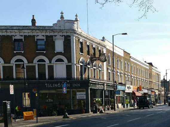Islington Inn is situated in a prime location in Islington close to Emirates Stadium