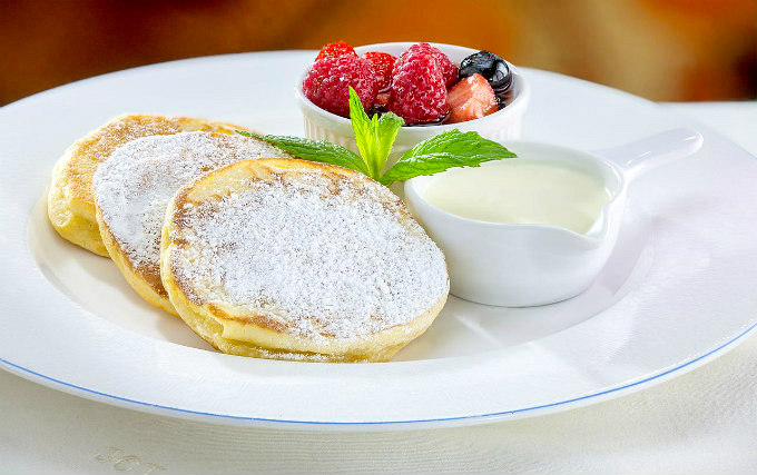 Enjoy a great breakfast at Jumeirah Carlton Tower