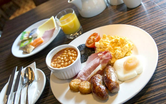 Enjoy a delicious Breakfast at Thistle Hotel Hyde Park