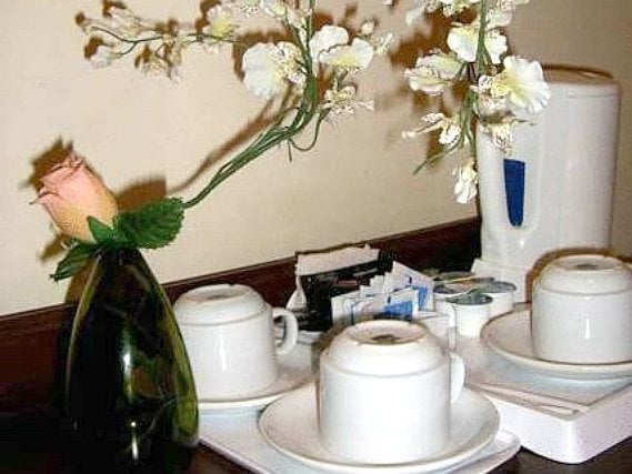 Enjoy a hot drink thanks to the tea/coffee making facilities in your room at Fitzroy Hotel