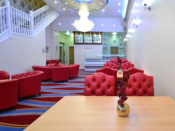 Enjoy the bright and cheerful dining area at Best Western Greater London Ilford