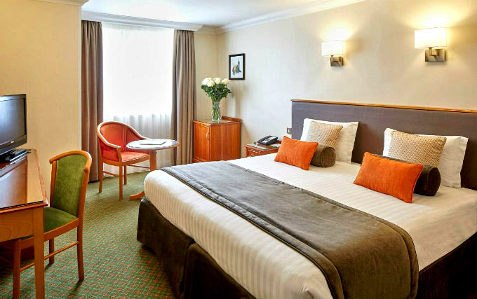 A comfortable double room at Lancaster Gate Hotel