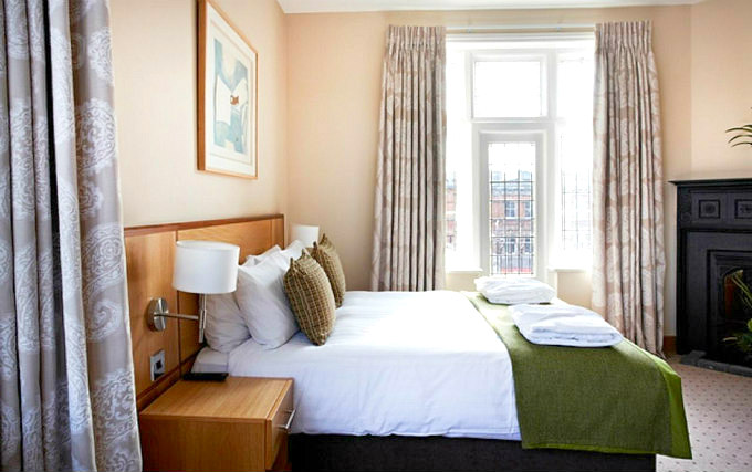 A comfortable double room at Clayton Crown Hotel
