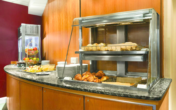 Enjoy a delicious Breakfast at Waterloo Hub Hotel & Suites