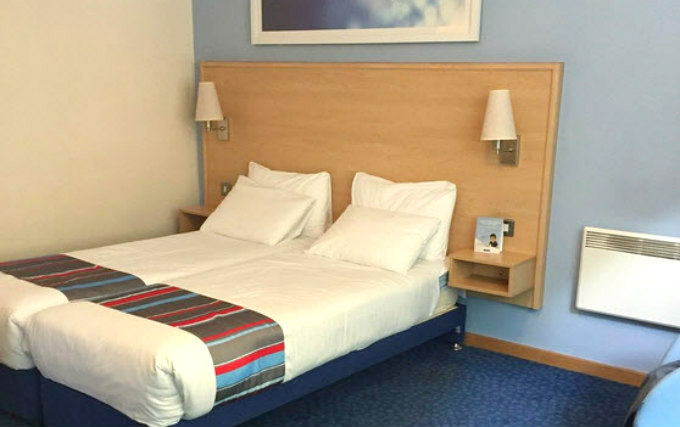 Twin room at Travelodge Covent Garden
