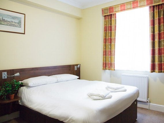 A double room at Victoria Inn London is perfect for a couple