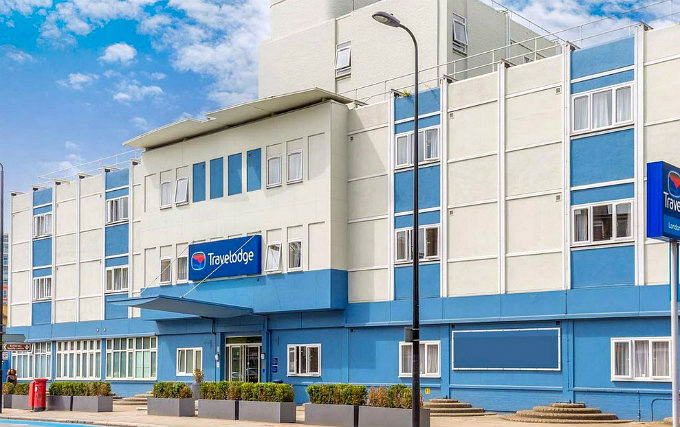 The exterior of Travelodge London Battersea