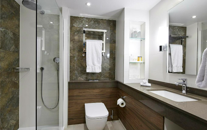 A typical bathroom at Sir Christopher Wren Hotel & Spa