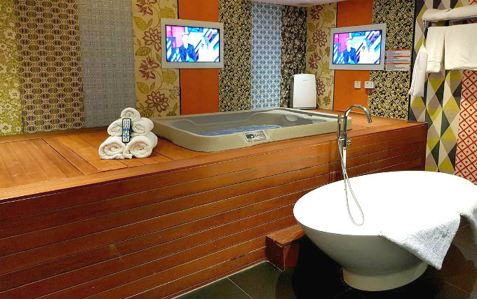 A typical bathroom at The Exhibitionist Hotel