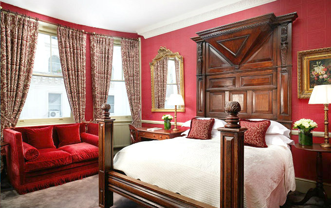 Double Room at The Gore London - Starhotels Collezione